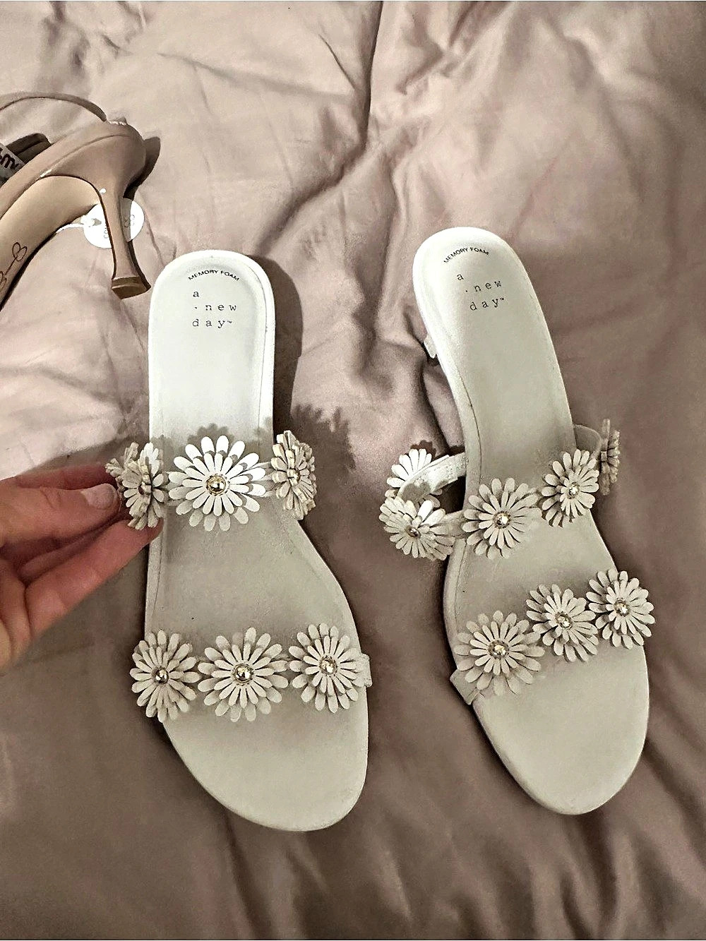 A new day Floral Flat Sandals in White US 8